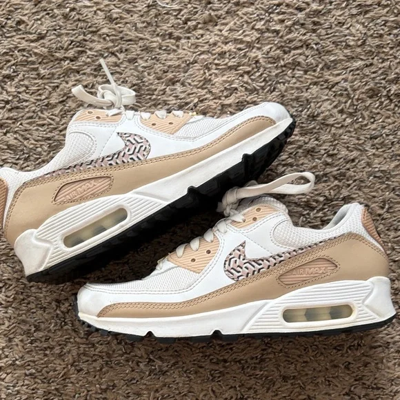 Nike Air Max Women’s Sneakers - Picture 1 of 6